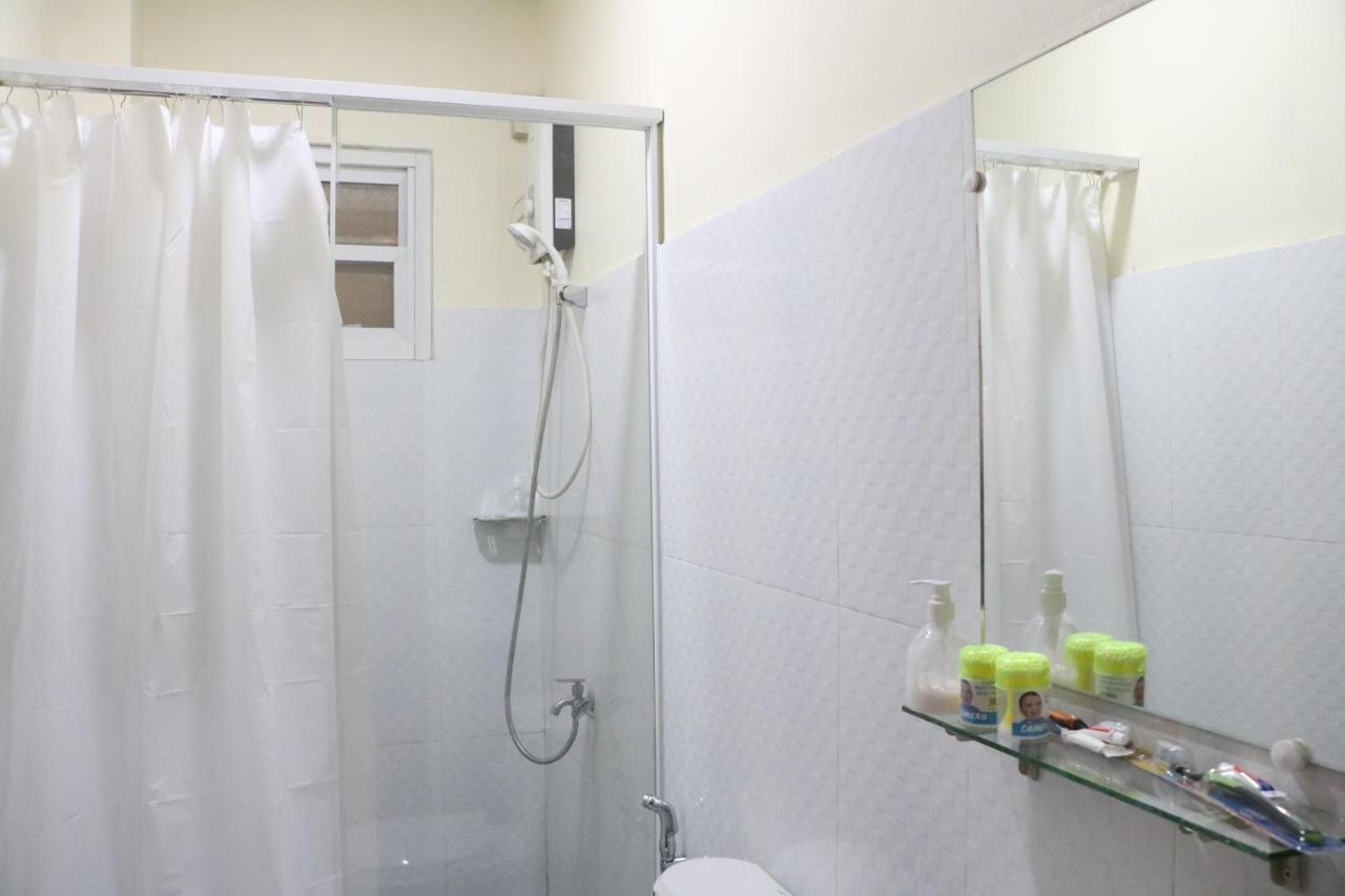 Anicia Guesthouse Rooms Paranaque City Ngoại thất bức ảnh