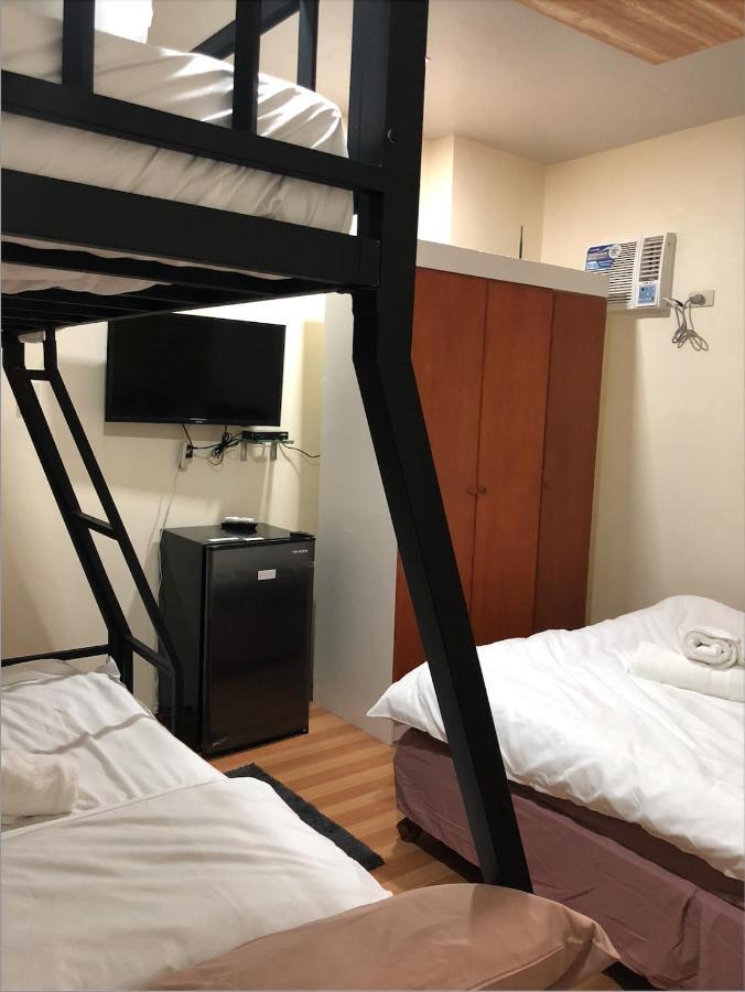 Anicia Guesthouse Rooms Paranaque City Ngoại thất bức ảnh